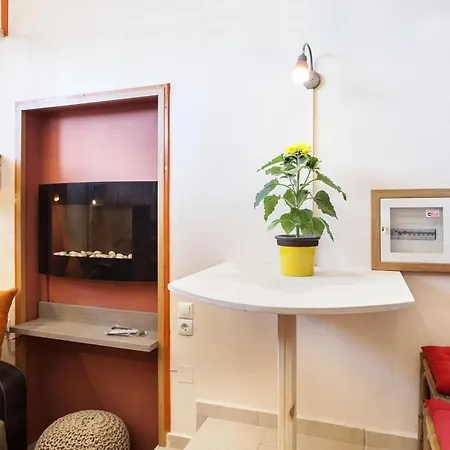 Aparthotel Estate Kares 4*