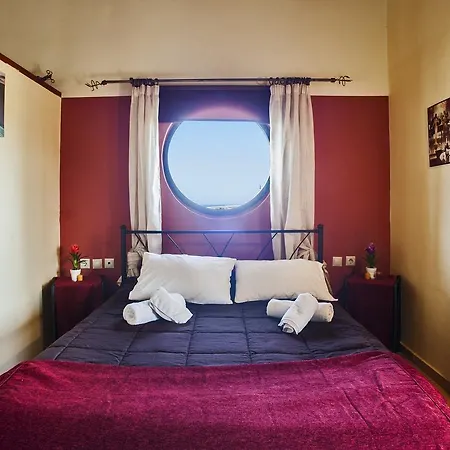 Estate Kares Aparthotel