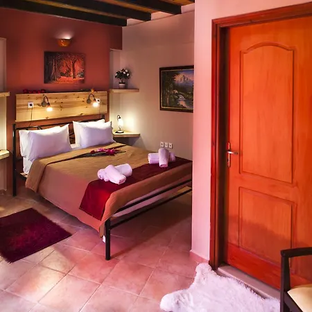 Aparthotel Estate Kares 4*